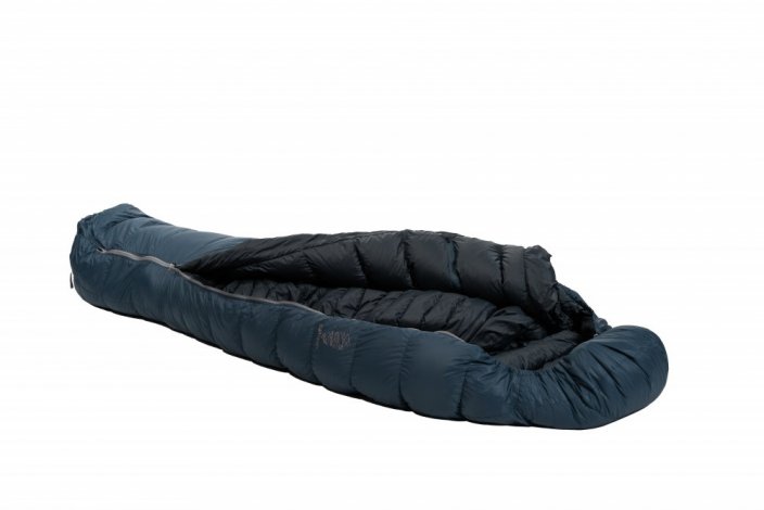 Patizon R 900 - comfortable four season down sleeping bag.